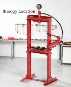 Photo de galerie - Bonjour location presse hydraulique 12 tonnes de pousser prix 10 euros jour matériel sur Marseille vauban 