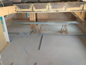 Photo de galerie - Réalisation d'une chape sèche en fermacelle sur plancher bois pour remettre de niveau