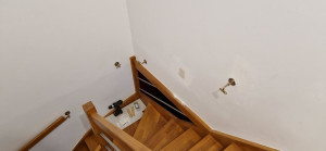 Photo de galerie - Réparation des fixation d'une rampe d'escaliers 