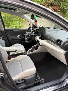 Photo de galerie - Nettoyage de cette Toyota Yaris (côté passager) 