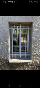 Photo de galerie - Grille de fenêtre 
