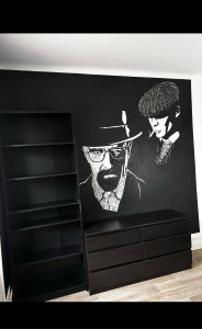 Photo de galerie - Fresque mural / peinture noire / à la patte de lapin 