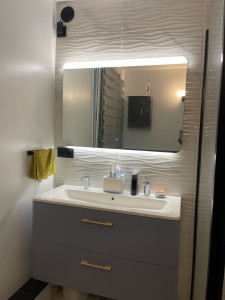 Photo de galerie - Réalisation d’une salle de bain complète, pose de placo sur les murs montage et installation des meubles et petit travaux de plomberie et électricité 