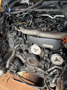 Photo de galerie - Dépose moteur plus chaîne distribution touareg 3.0tdi