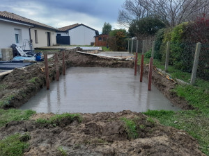 Photo de galerie - Dalle pour piscine semi enterré 