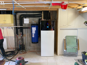 Photo de galerie - Pac air eau plancher chauffant radiateur et production d’eau chaude sanitaire 