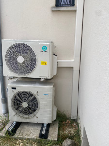 Photo de galerie - Pose et déplacement de groupe Pompe à chaleur