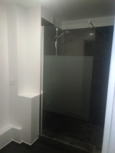 Photo de galerie - Renovation salle da bain
(isolation, faux plafond, peinture, carrelage)
