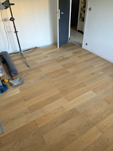 Photo de galerie - Pose sous couche et parquet 