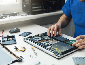 Photo de galerie - Changement disque dur, batterie, clavier, écran 