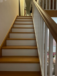 Photo de galerie - Peinture décoration d’un escalier  dernière tendance .