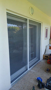 Photo de galerie - Moustiquaire 2 vantaux en horizontal 