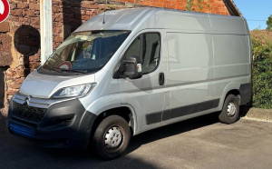Photo de galerie - Camionnette avec chauffeur de 12 m3