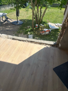 Photo de galerie - Découpe sur mesure pose baie vitrée