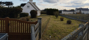 Photo de galerie - Réalisation d'un nettoyage complet de jardin abandonné depuis quelques années. (débroussaillage de plus trois mille mètres carrés.