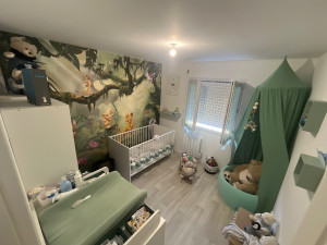 Photo de galerie - Chambre de mon fils refaite à neuf avec papier peint