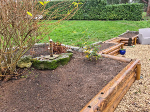 Photo de galerie - Agrandissement d’une terrasse et création d’un massifs 