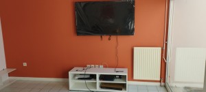 Photo de galerie - Fixation support mural TV + montage meuble tv