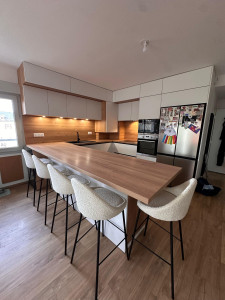 Photo de galerie - Pose d'une cuisine Cuisinella 