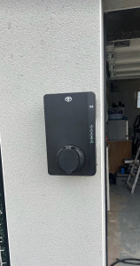 Photo de galerie - Borne de la marque Toyota 7.4 kw 