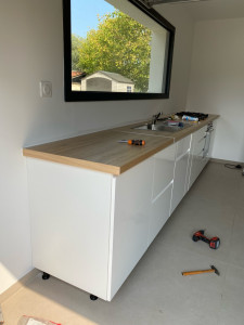 Photo de galerie - Montage d’une cuisine Ikea au complet.
