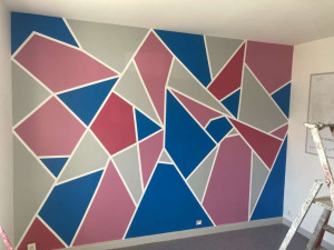 Photo de galerie - Création et mise en peinture d’un mur décoratif dans un bureau . 