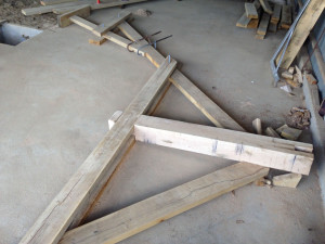 Photo de galerie - Taille de charpente en chene