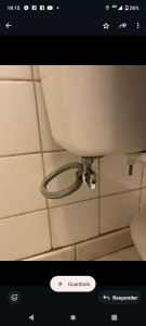 Photo de galerie - Changement de rebobinet de arrivée d'eau Avec flexible,plus changement de toute joints et vissé de réservoir d'eau.