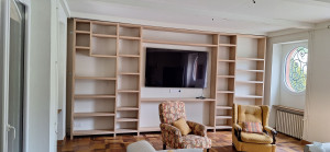 Photo de galerie - Bibliothèque sur-mesure - conception et assemblage 