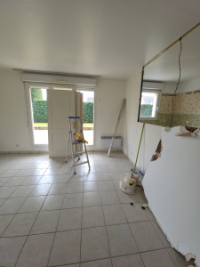 Photo de galerie - Retirer tout le papier peint, enlever les plaintes, casser la cuisine et refaire.