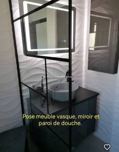 Photo de galerie - Pose meuble sdb avec miroir + paroi de douche 