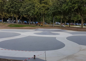 Photo de galerie - Béton Ciré : Grise charbon, Skate Park de Grand Jard Châlons-en-Champagne 