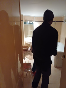 Photo de galerie - Pour vos Entretiens propre et nickel pour l'intérieur et l'extérieur de chez vous et dans vos magasins. 
Et également pour vos montages de meubles. 