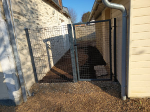 Photo de galerie - Pose de clôture avec portillon 