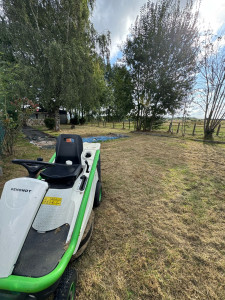 Photo de galerie - Tonte de pelouse - Débroussaillage