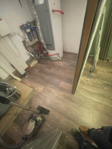 Photo de galerie - Pose de parquet sur deux pièces sans seuil 