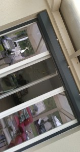 Photo de galerie - Changement de la porte fenêtre, pose d'un volet roulant.