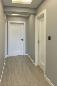 Photo de galerie - Peinture murs , cadres des portes et portes