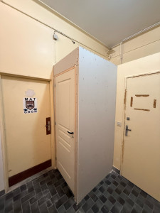 Photo de galerie - Poser placoplâtre avec un porte