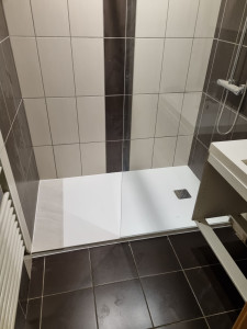 Photo de galerie - Pose receveur de douche 