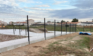 Photo de galerie - Clôture avec plaque