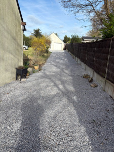 Photo de galerie - Terrassement et pose de gravier 
