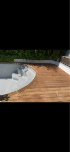 Photo de galerie - Terrasse, bois, extérieur d’une piscine sur plot réglable