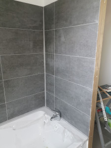 Photo de galerie - Carrelage baignoire 