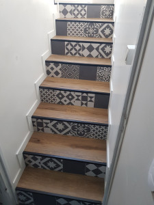 Photo de galerie - Habillage d'un escalier en béton 