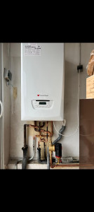 Photo de galerie - Remplacement chaudière mural avec modification réseau et mise en service 
