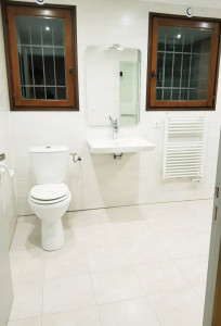 Photo de galerie - Salle de bain PMR 