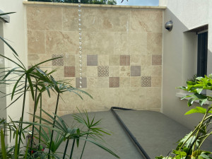 Photo de galerie - Pose de travertin murale