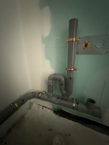 Photo de galerie - évacuation pvc avec siphon de machin à laver 