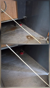 Photo de galerie - Parce que la propreté d'un Airbnb ne s'arrête pas aux surfaces visibles ! ✨

​? La preuve en images : un coin caché (derrière le réfrigérateur) qui n'avait pas vu de chiffon depuis longtemps... jusqu'à mon passage.
